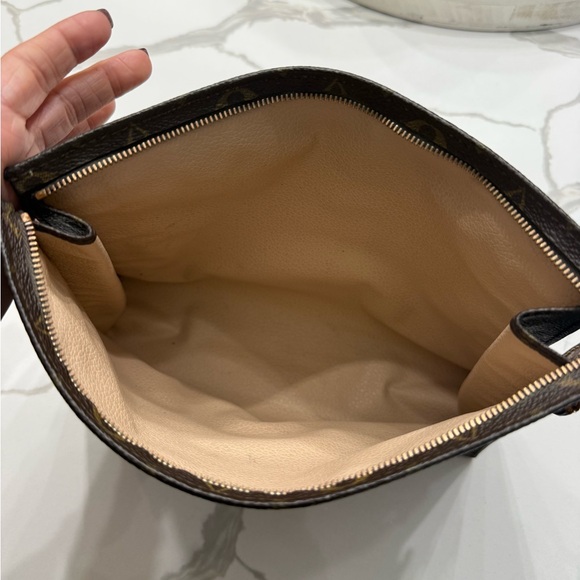 Louis Vuitton Brown Monogram Toiletry 26 Bag - Picture 6 of 7